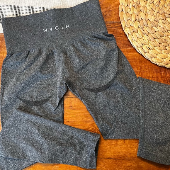 NVGTN | Black Speckled Mid Rise Contour Seamless Leggings - Picture 2 of 6